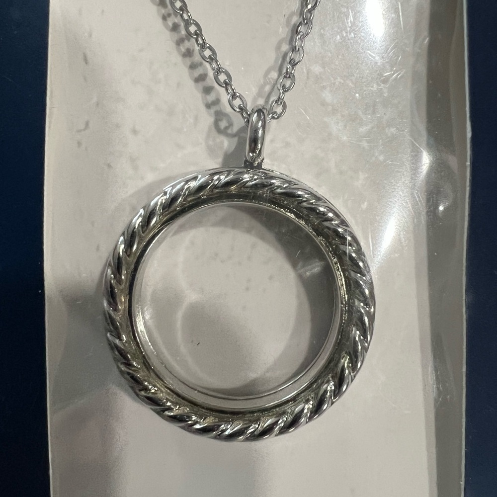 EFFY Glass Locket Necklace 24” D18 - Picture 2 of 2